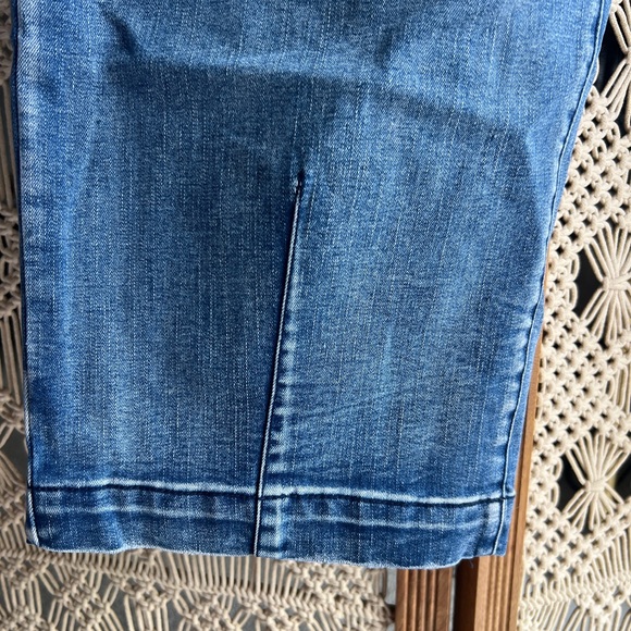 Flamingals Denim Barrel Distressed Jeans - Picture 4 of 9